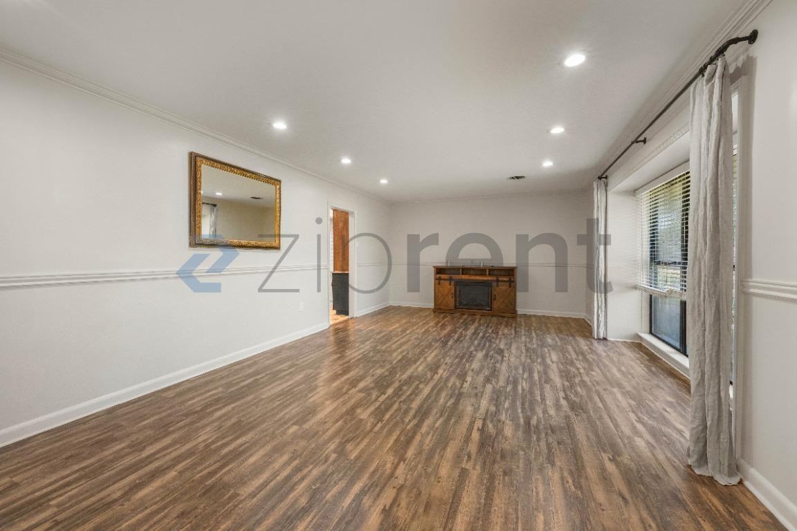4275 Downing Dr – photo 4