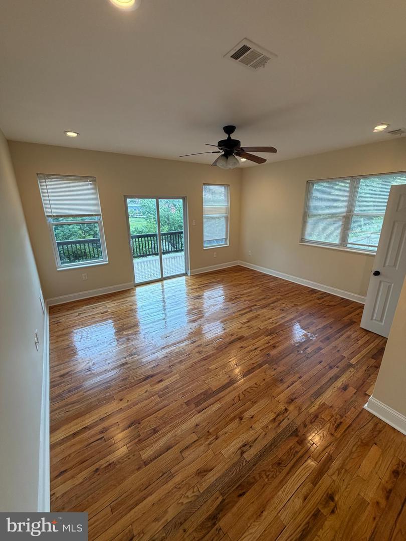 10 Woodmont Rd – photo 2