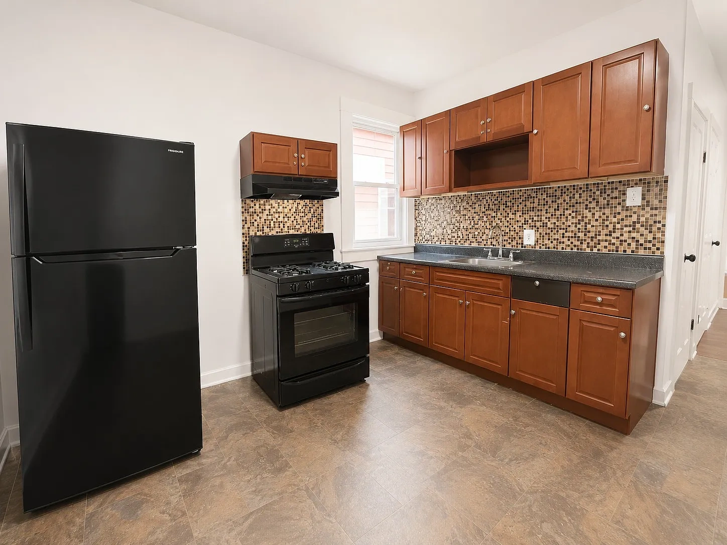 267 Clinton Pl – photo 2