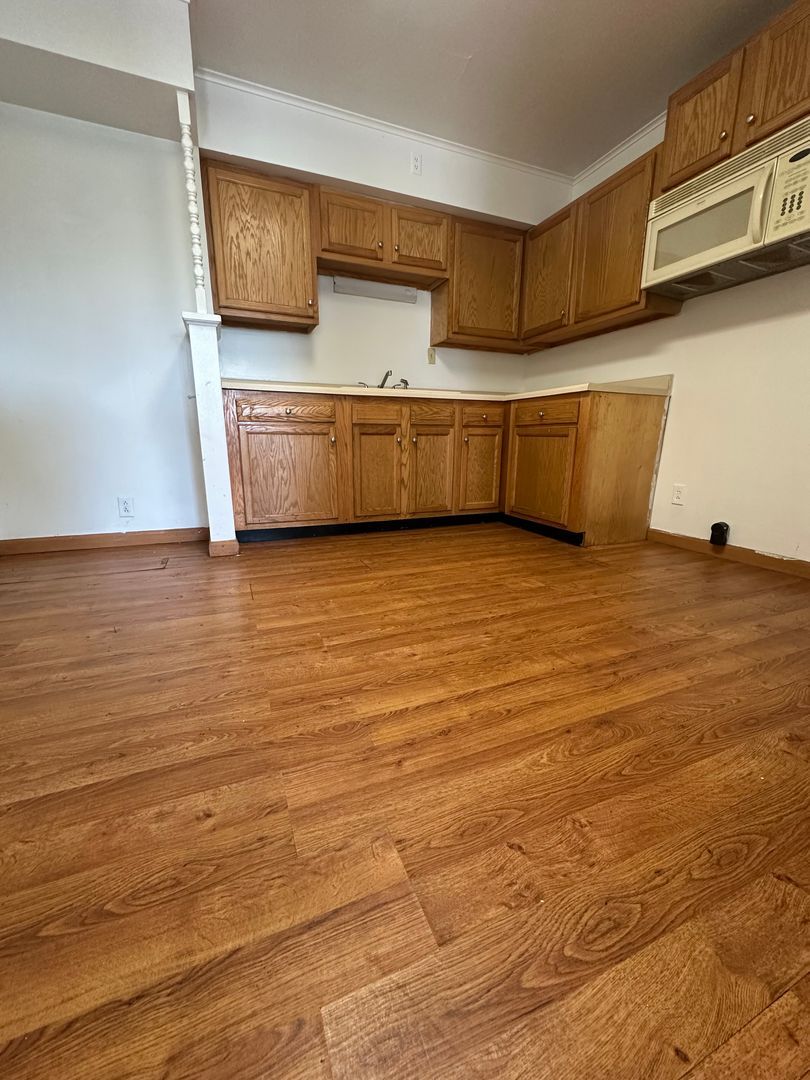 100 Woodland Rd unit Unit 2 – photo 3