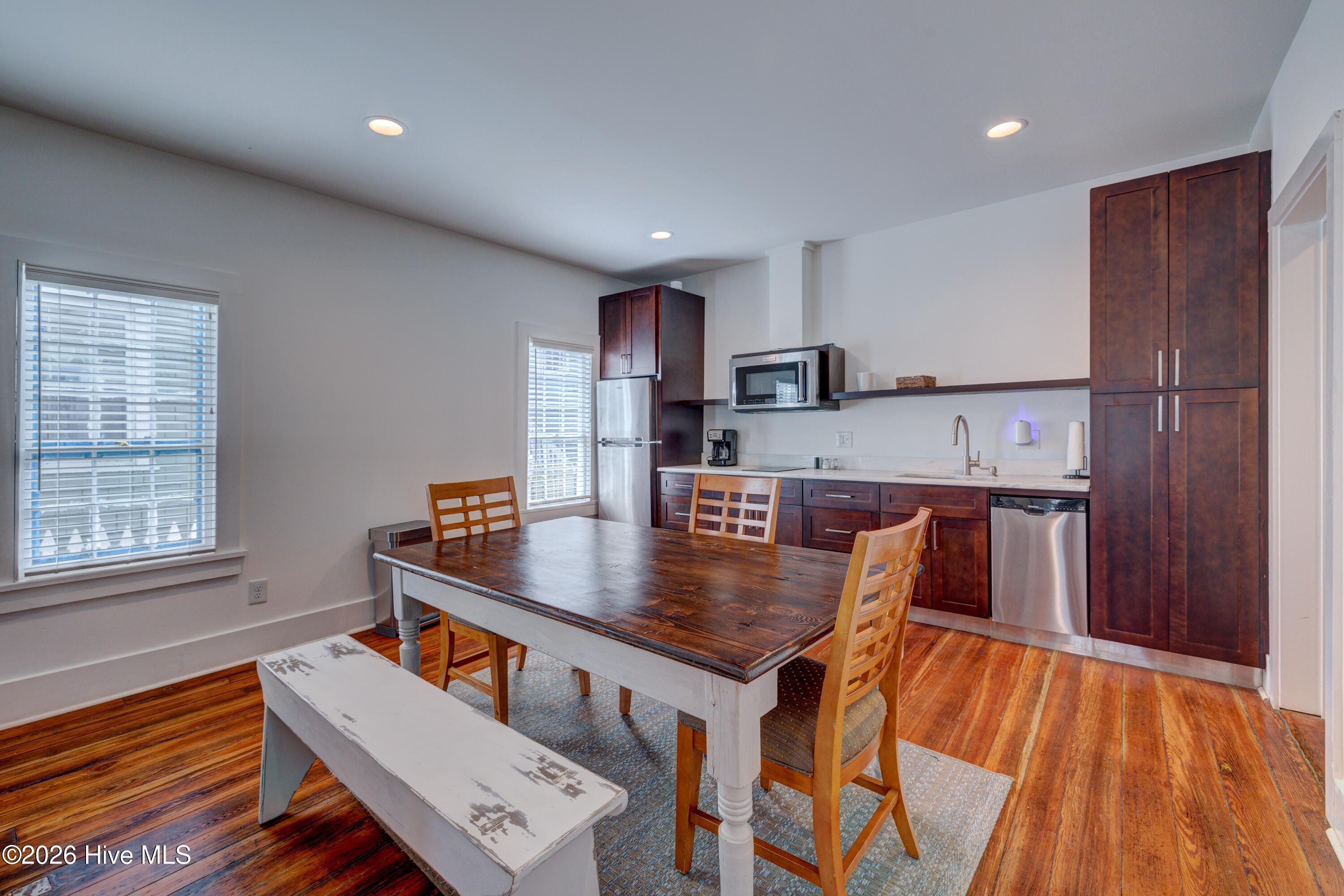 414 Orange St #A – photo 4