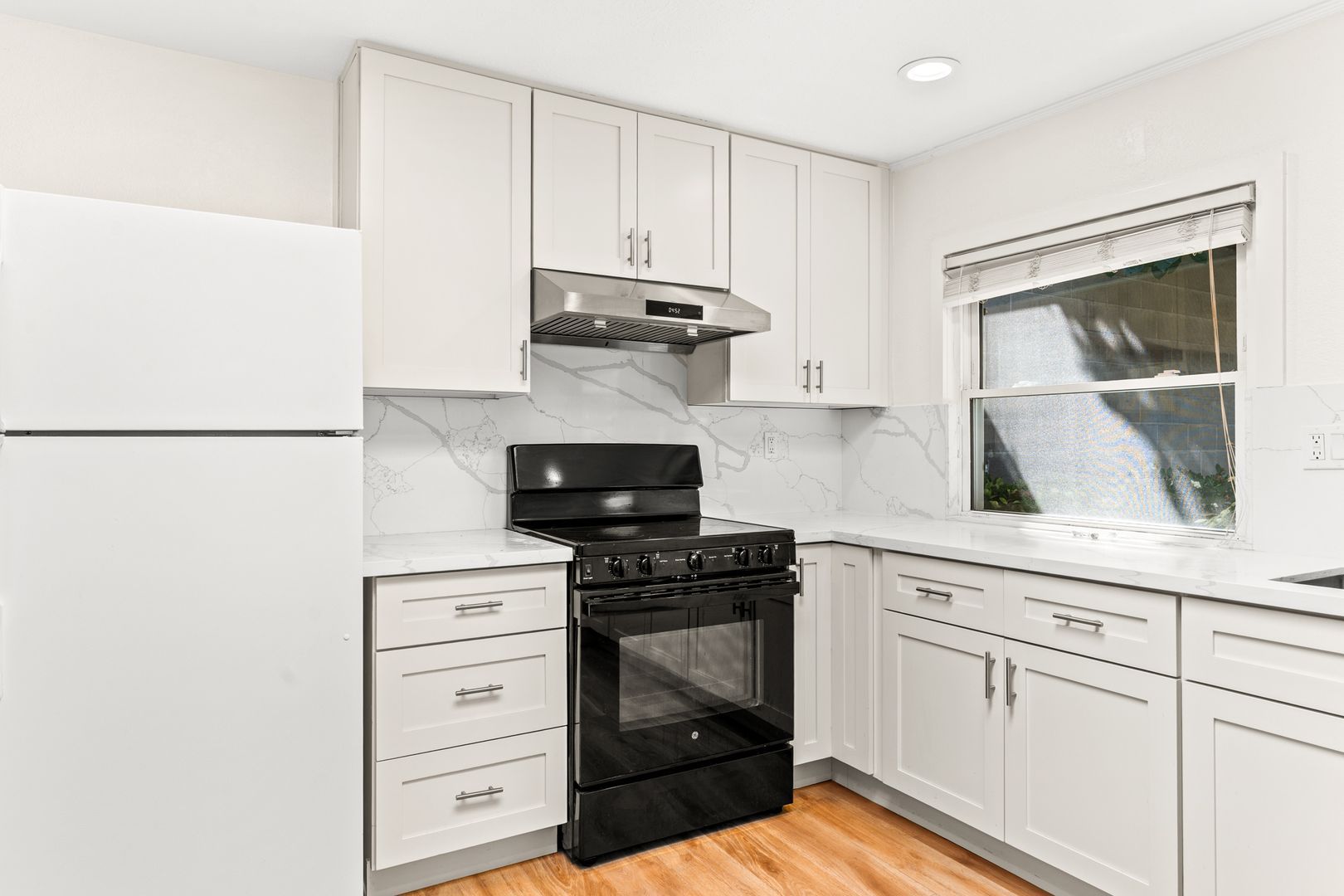 19546 Santa Maria Ave unit Rear – photo 4
