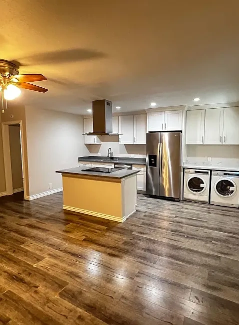 1244 E. 4th Street Apartments – photo 2