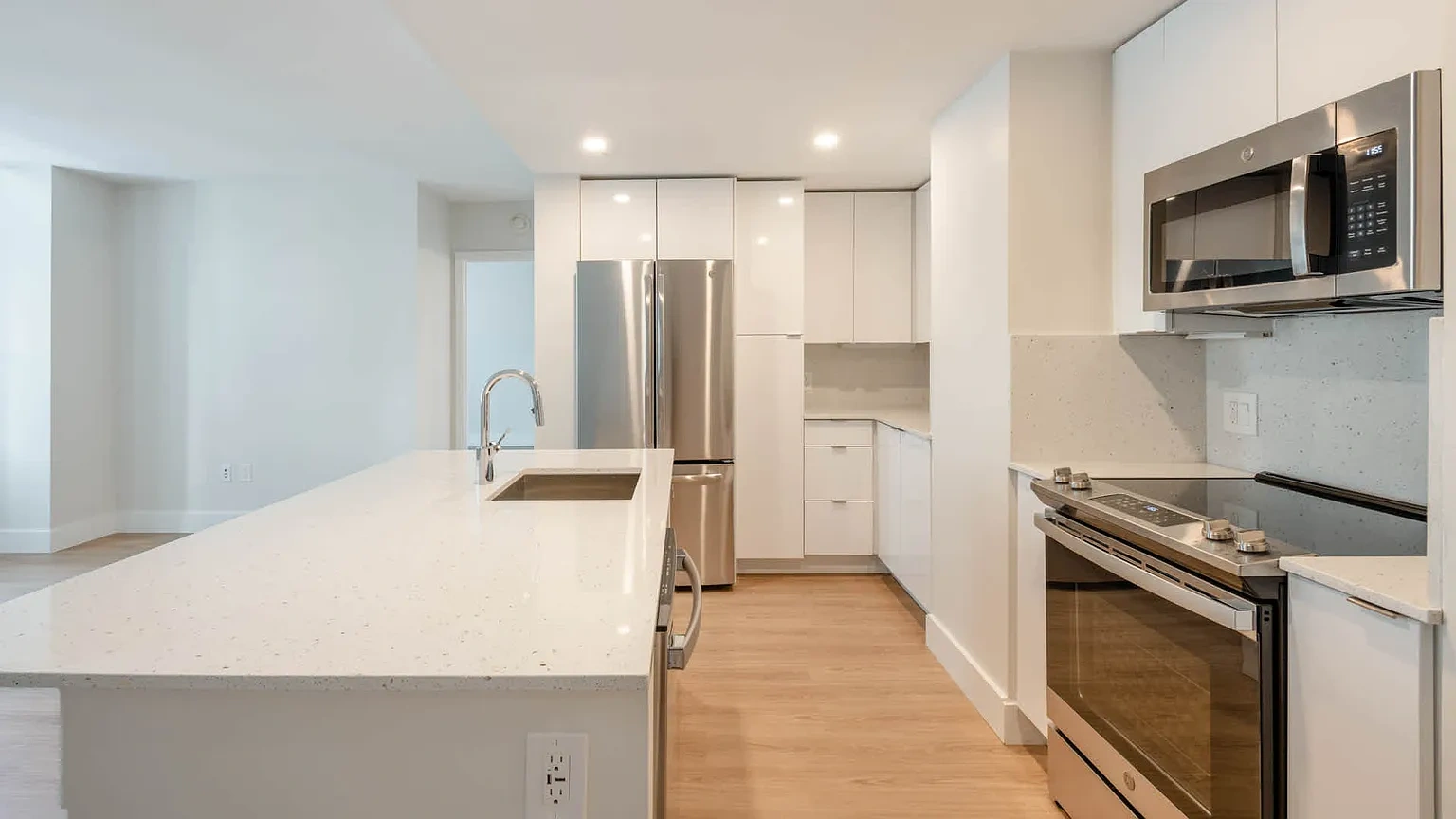 660 Washington – photo 4