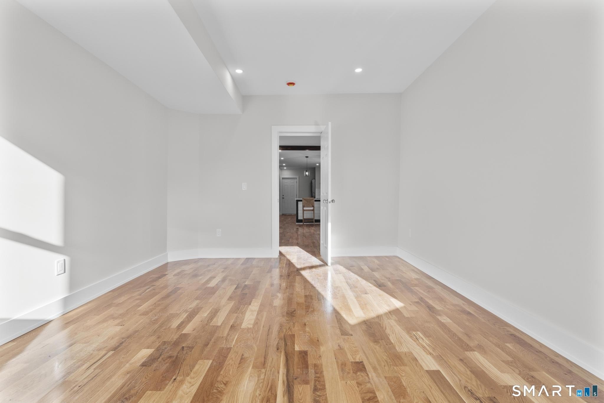 54 Plaza Ave #2 – photo 5