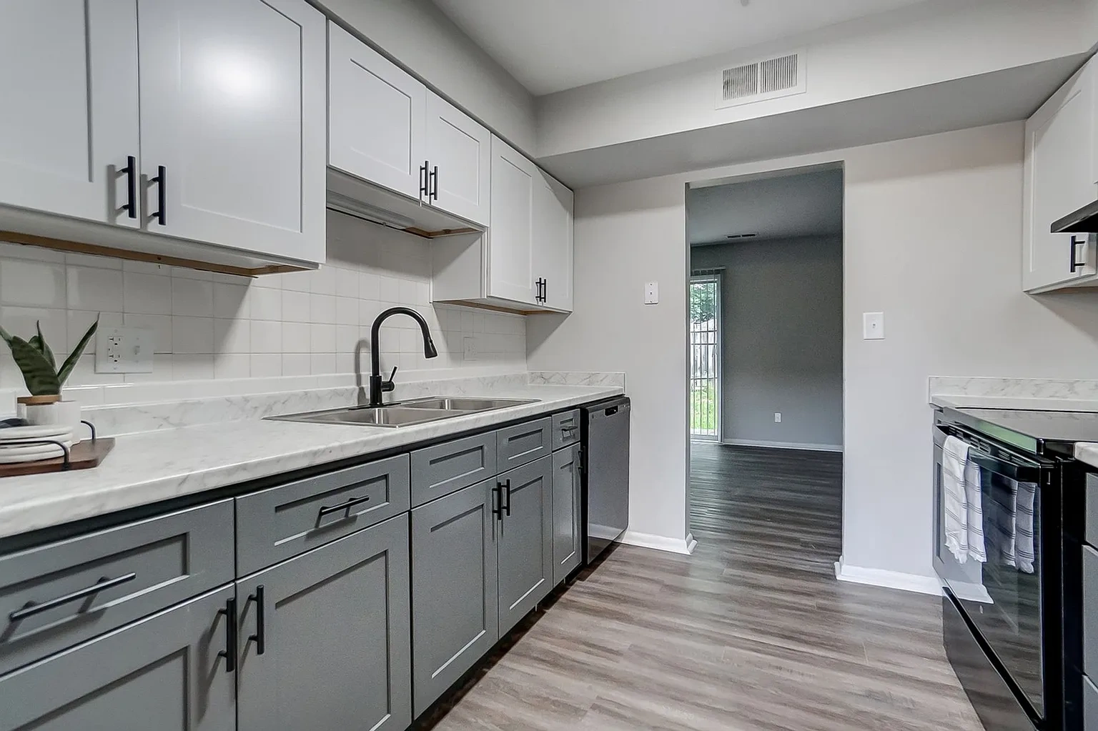 Fairview Court Apartments – photo 4