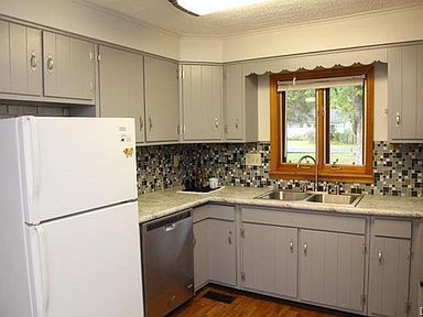 3033 Stardust Dr – photo 4