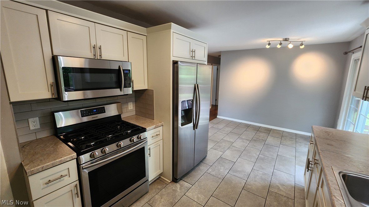 2491 Samira Rd – photo 5