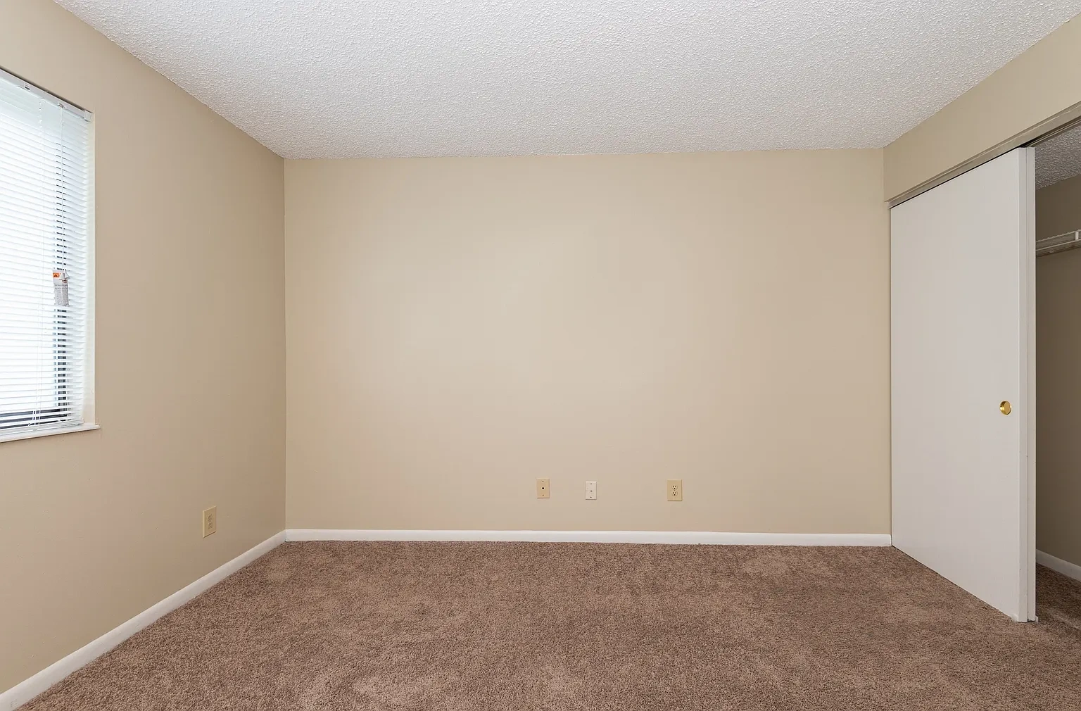 Meadow View Apartments and Townhomes – photo 1