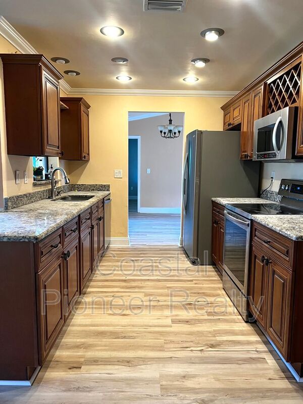 3233 Oakwood Pl – photo 5