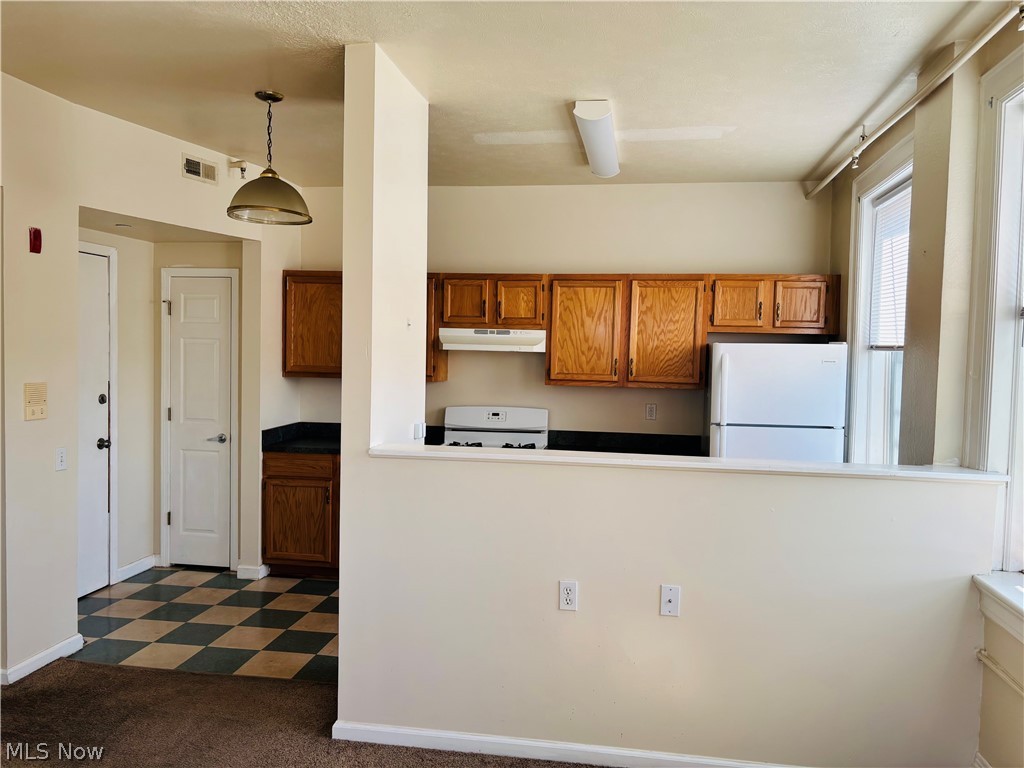 5644 Broadway Ave unit 603 – photo 3