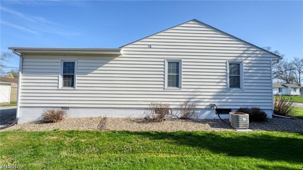 2411 Bell St – photo 4