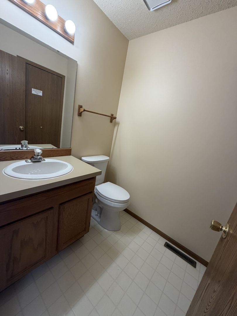 6215 Normandy Dr unit 6215 Normandy Drive #3-6215 Normandy Dr #3 – photo 3