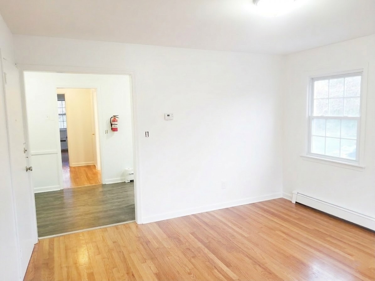 17 Old Allamuchy Rd unit 1 Bedroom – photo 3