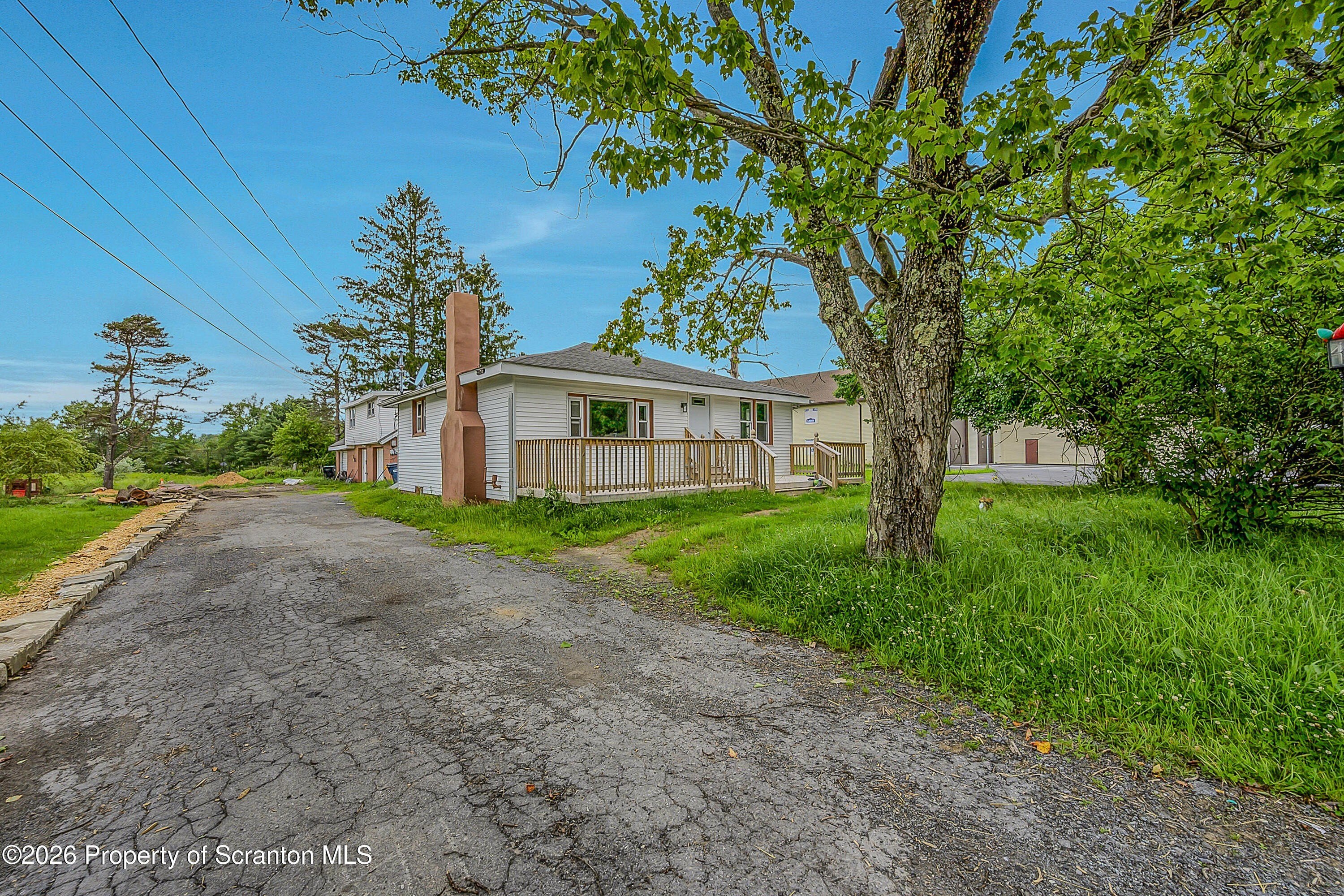 664 Laurel Dr #FRONT – photo 2