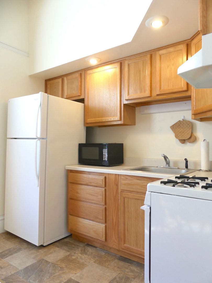 232 S Geneva St unit House – photo 3