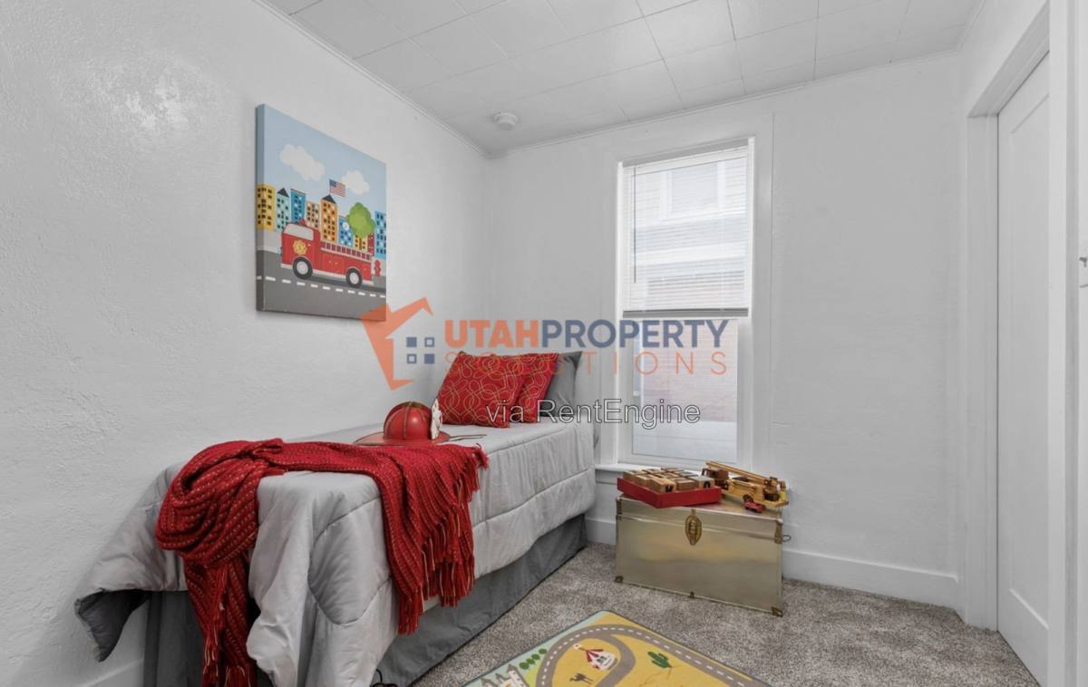 2263 S Green St – photo 5