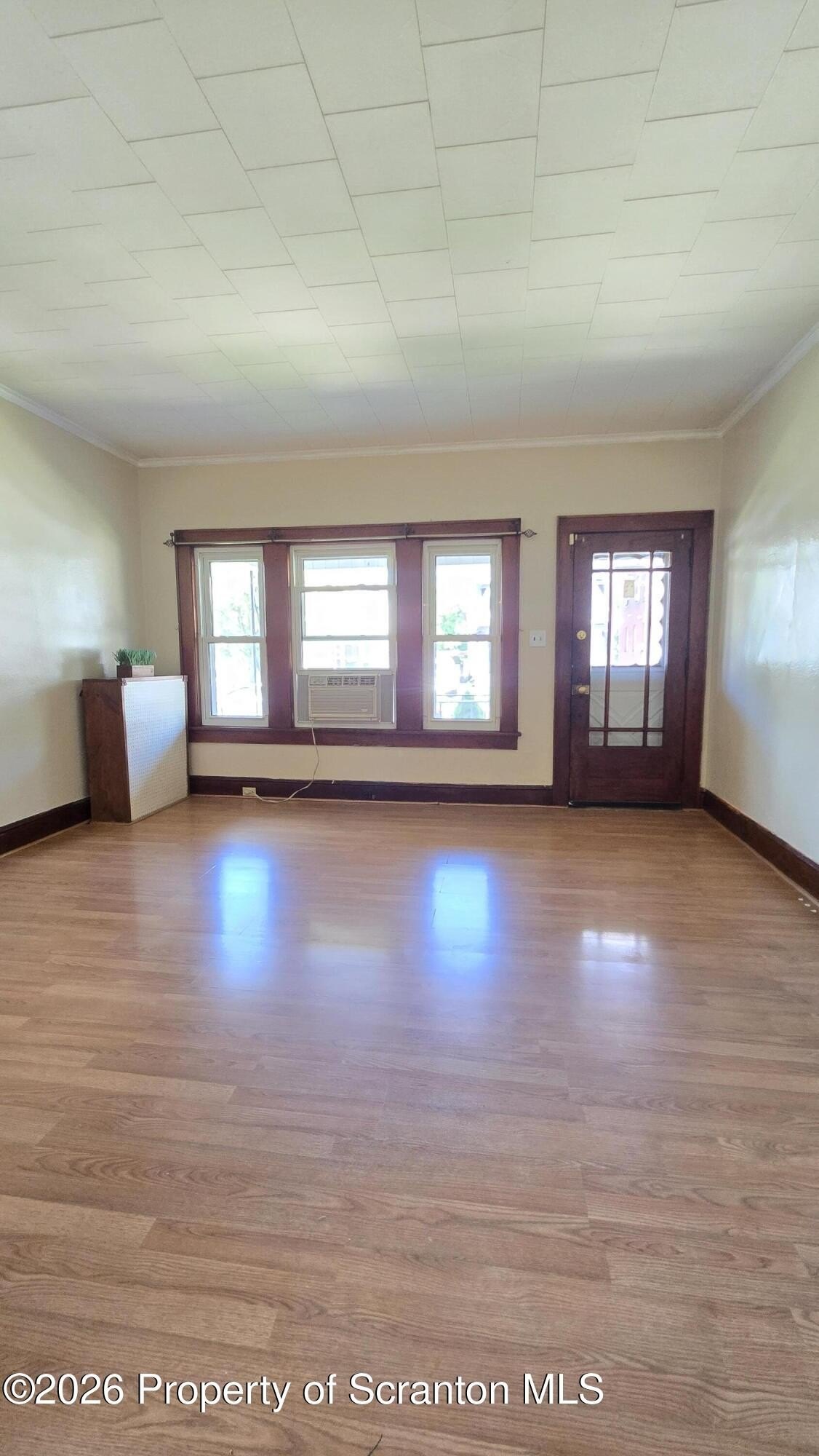 542 Deacon St – photo 4