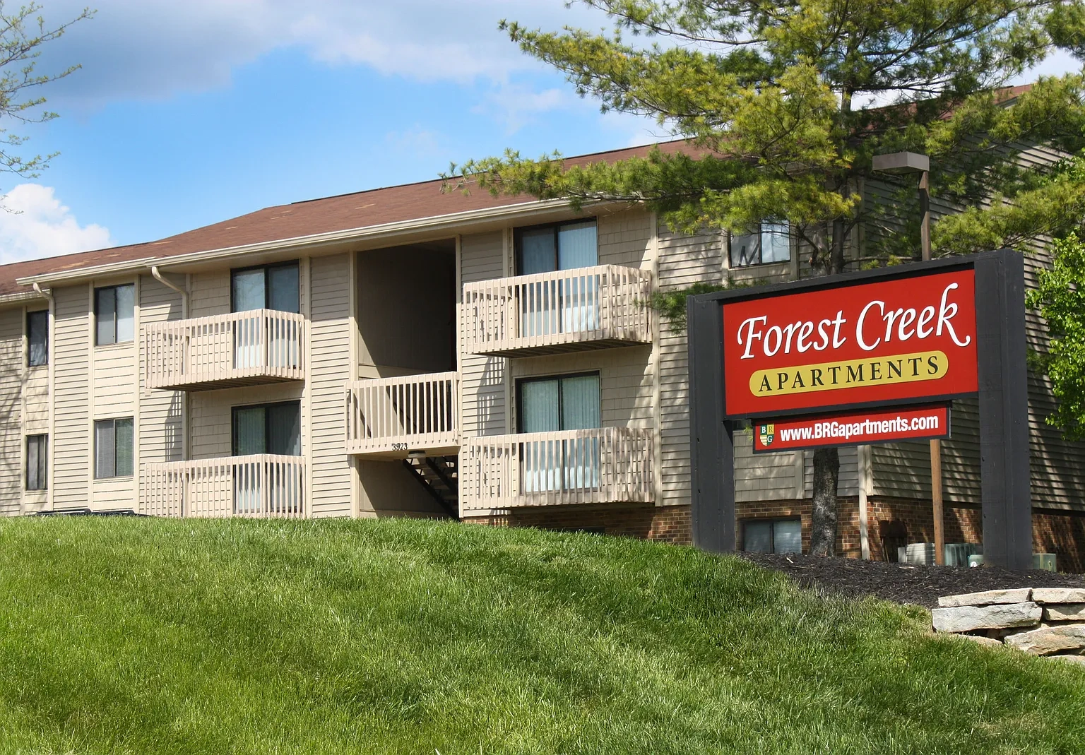 Forest Creek Apartments – photo 2
