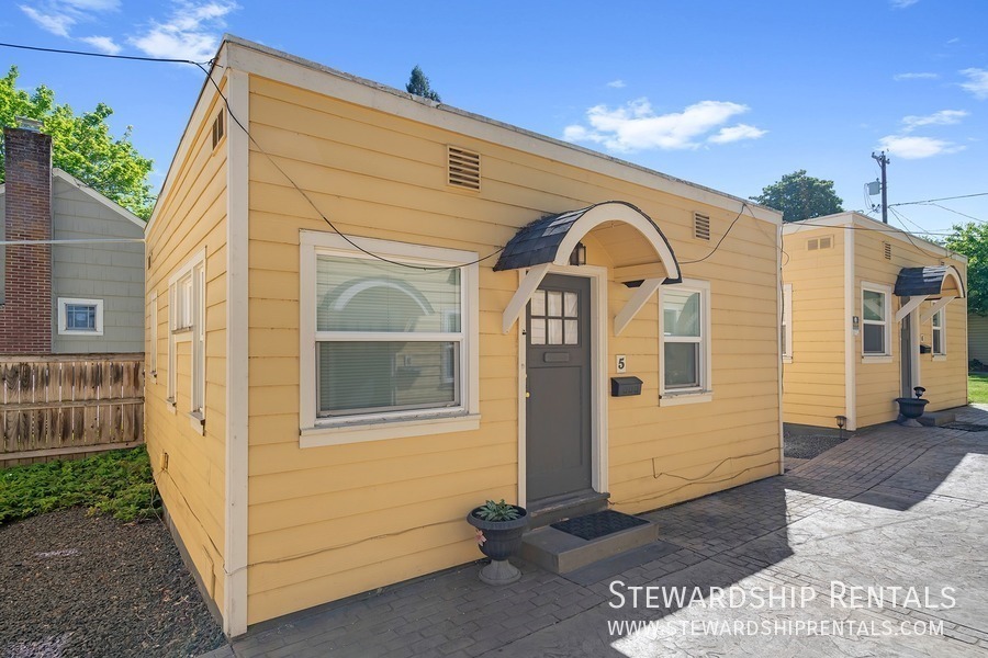 2024 Emerald St – photo 2
