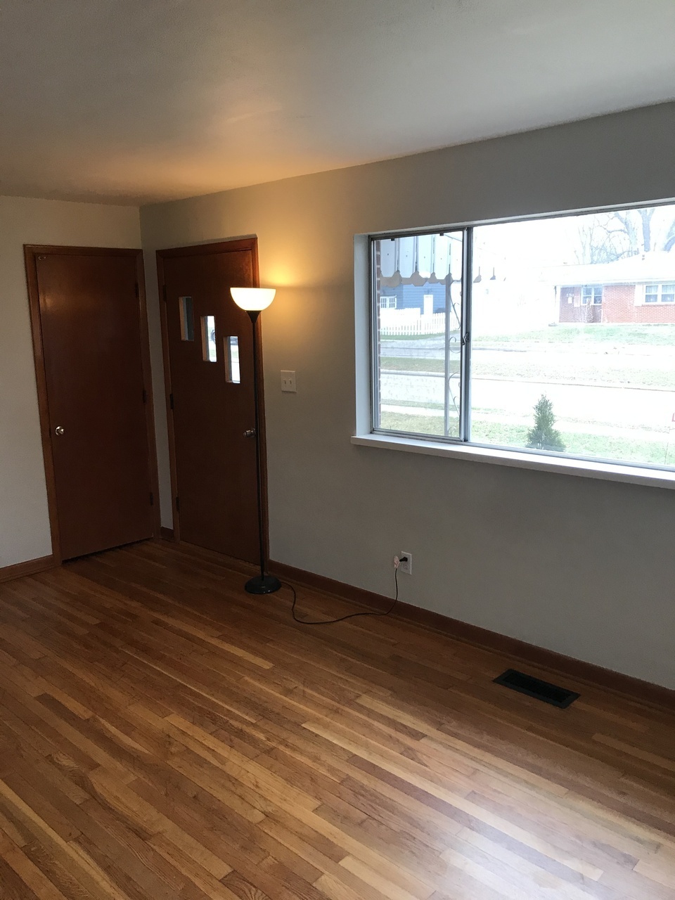 816 Broad Blvd – photo 4