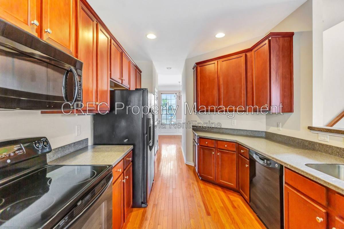 9161 Parlor Dr – photo 1