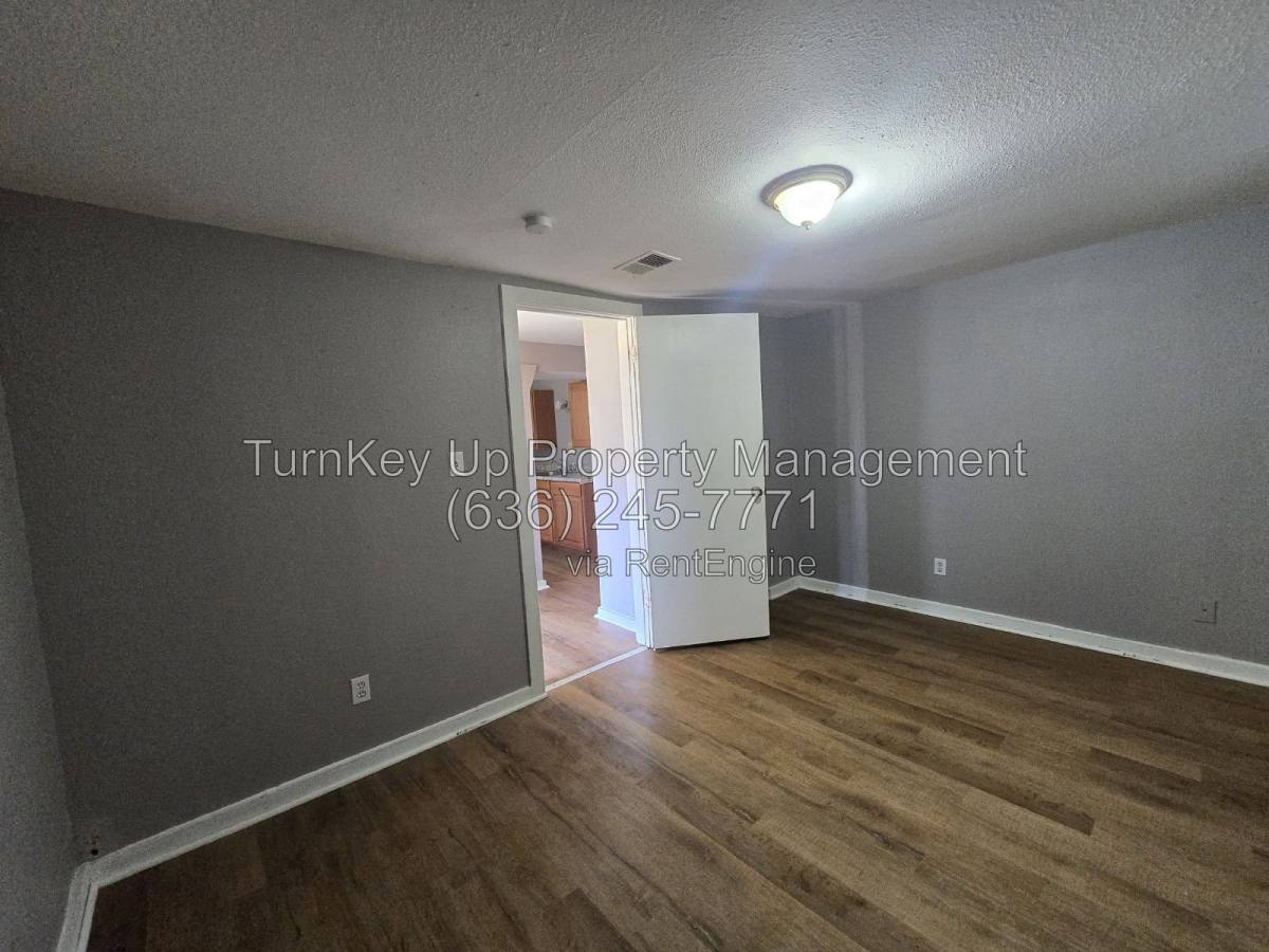 4005 S Grand Blvd unit B – photo 5
