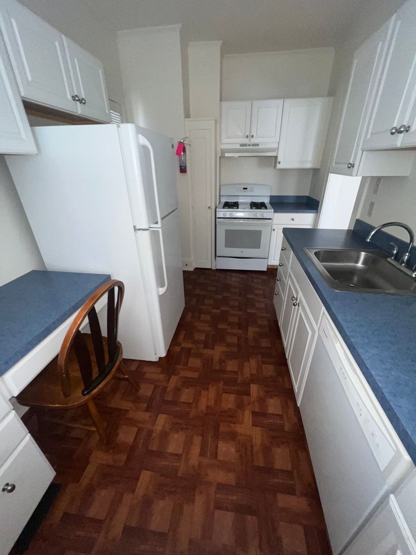 2626 N Moreland Blvd unit 7 – photo 2