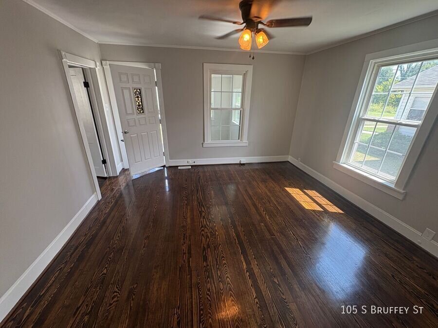 105 S Bruffey St – photo 4