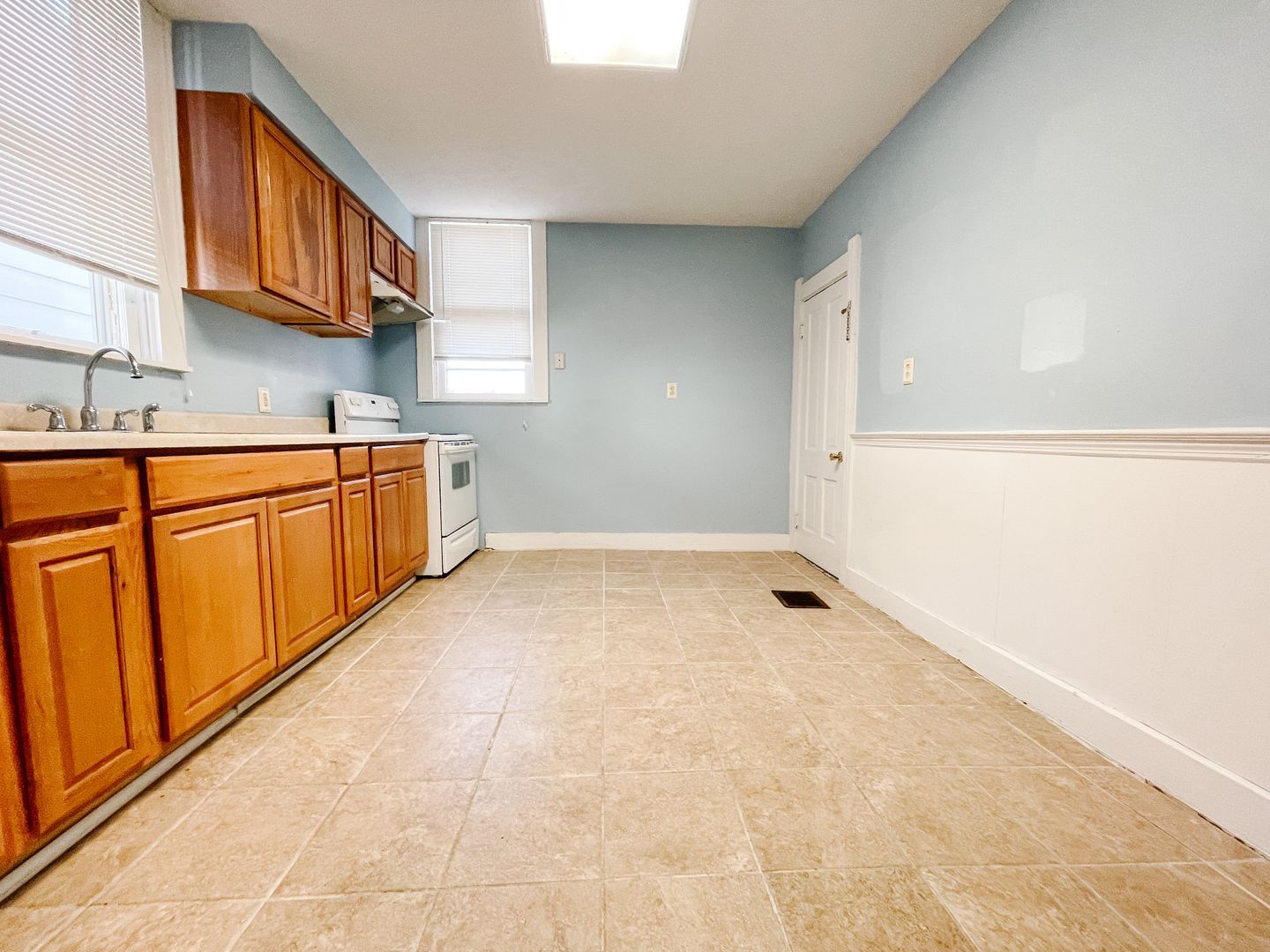 258 SW 2nd St – photo 4