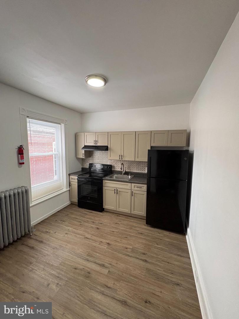 1372 Perkiomen Ave – photo 4