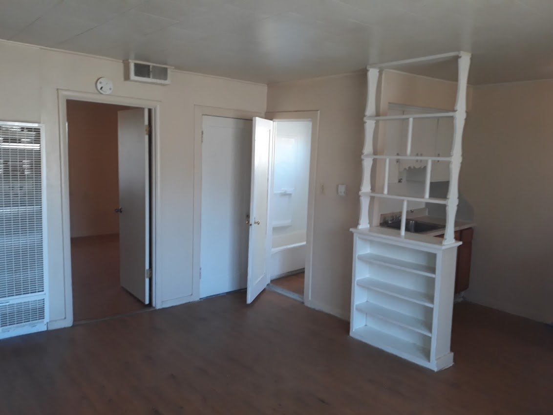 585 N Main St – photo 2