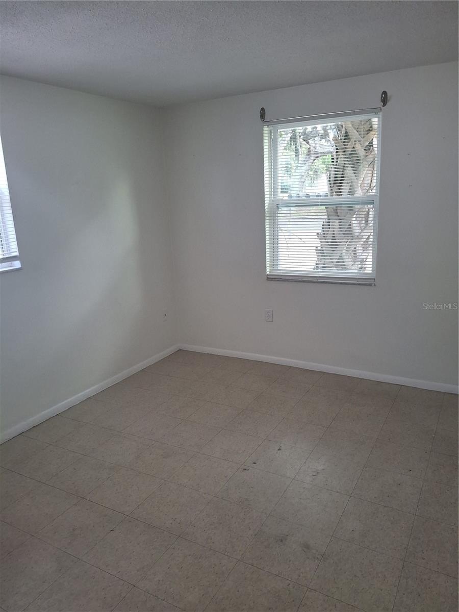 6229 Harrison St – photo 3