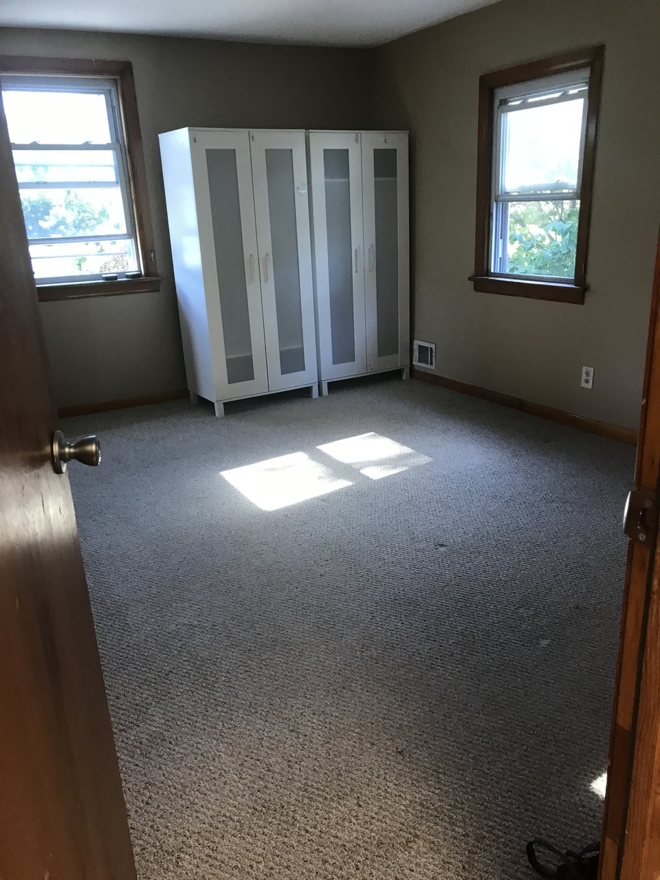 202 N Clinton Ave unit 2 – photo 4