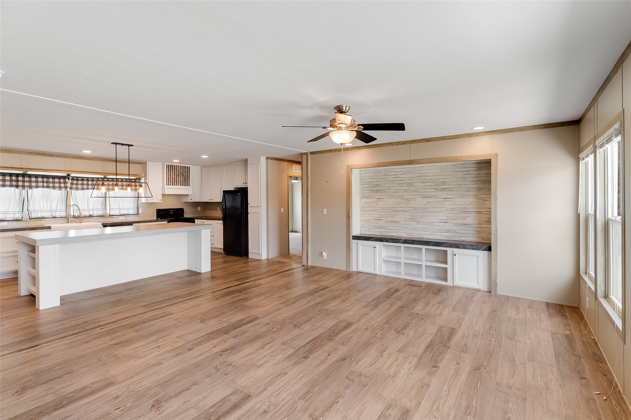 1310 Industrial Blvd – photo 3