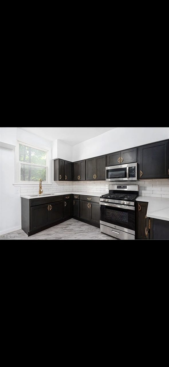 1229 Melbourne Rd – photo 3