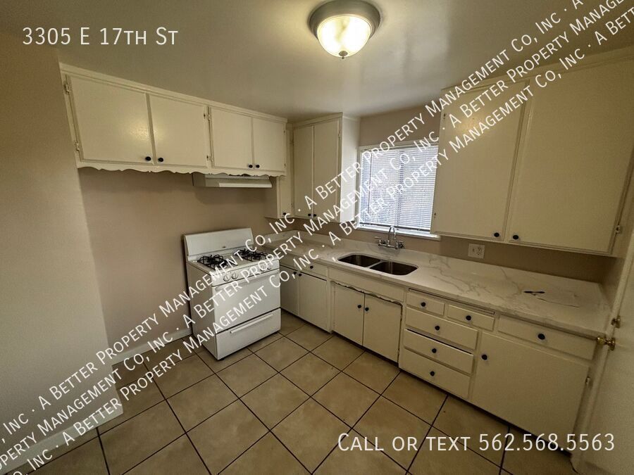 3305 E 17th St – photo 1