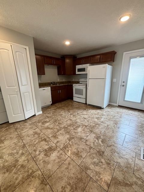 911 N Riverside Dr unit 6 – photo 3