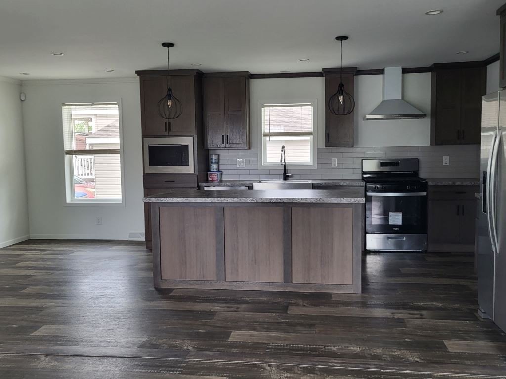 7801 88th Ave #10 – photo 4