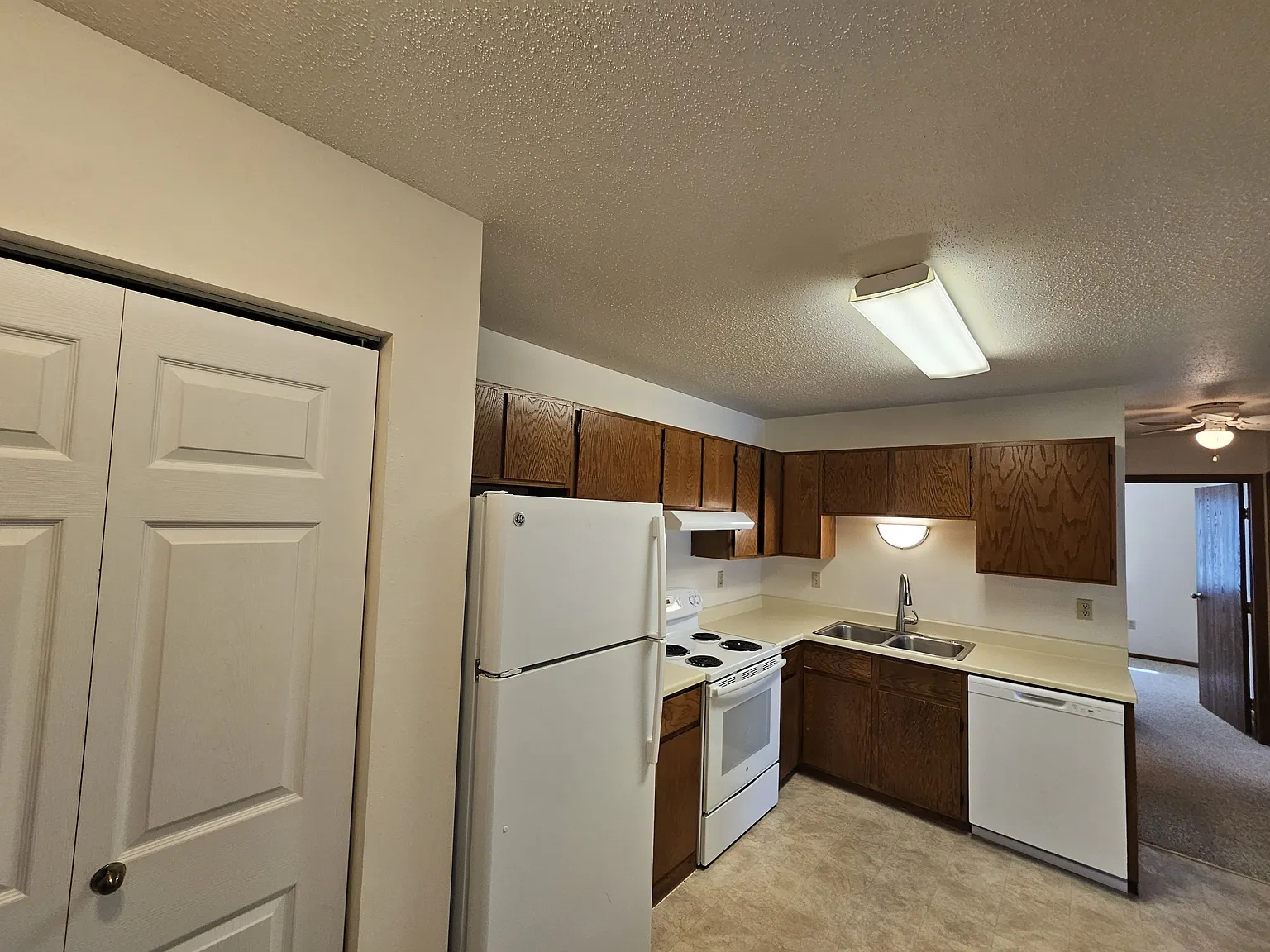 4325 Green Apartments – photo 5