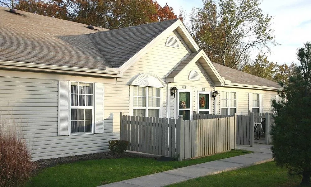 Ashberry Village Apartments – photo 2