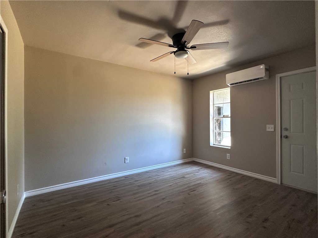 1217 Stone St – photo 5