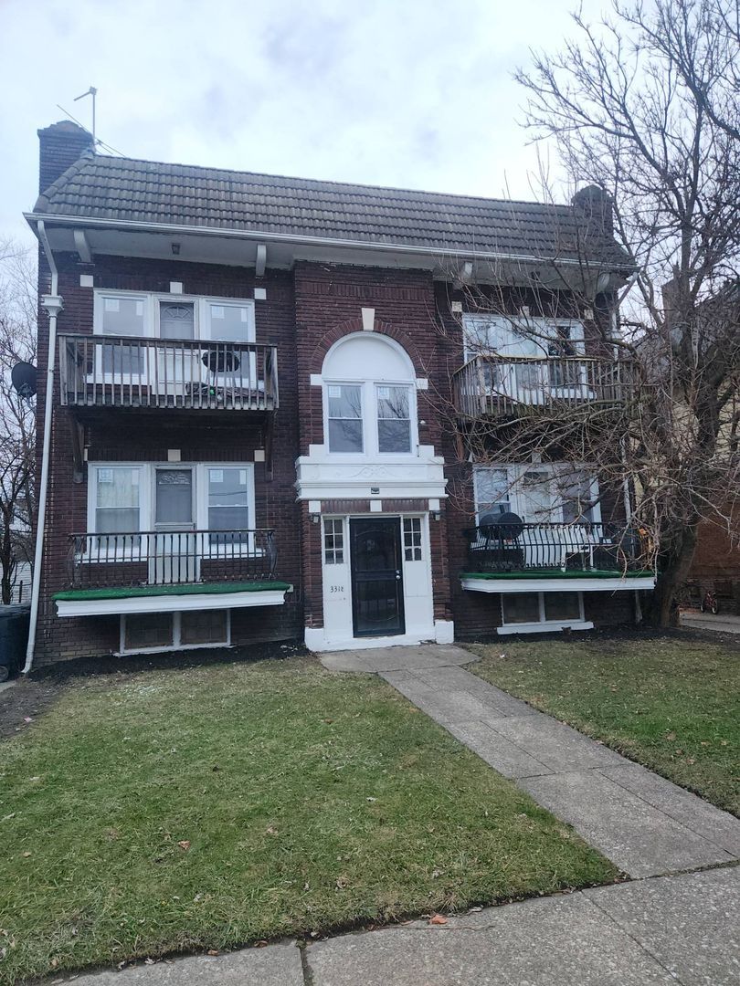 3318 E 140th St unit Unit 1 – photo 1