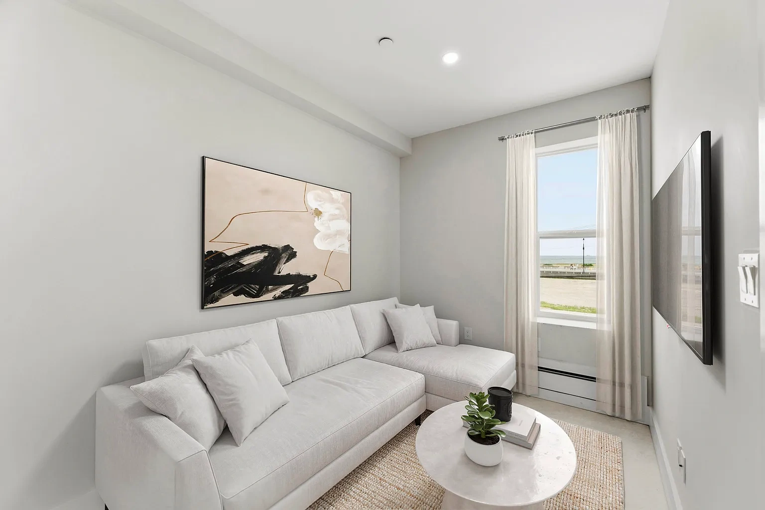 315 West Broadway – photo 3
