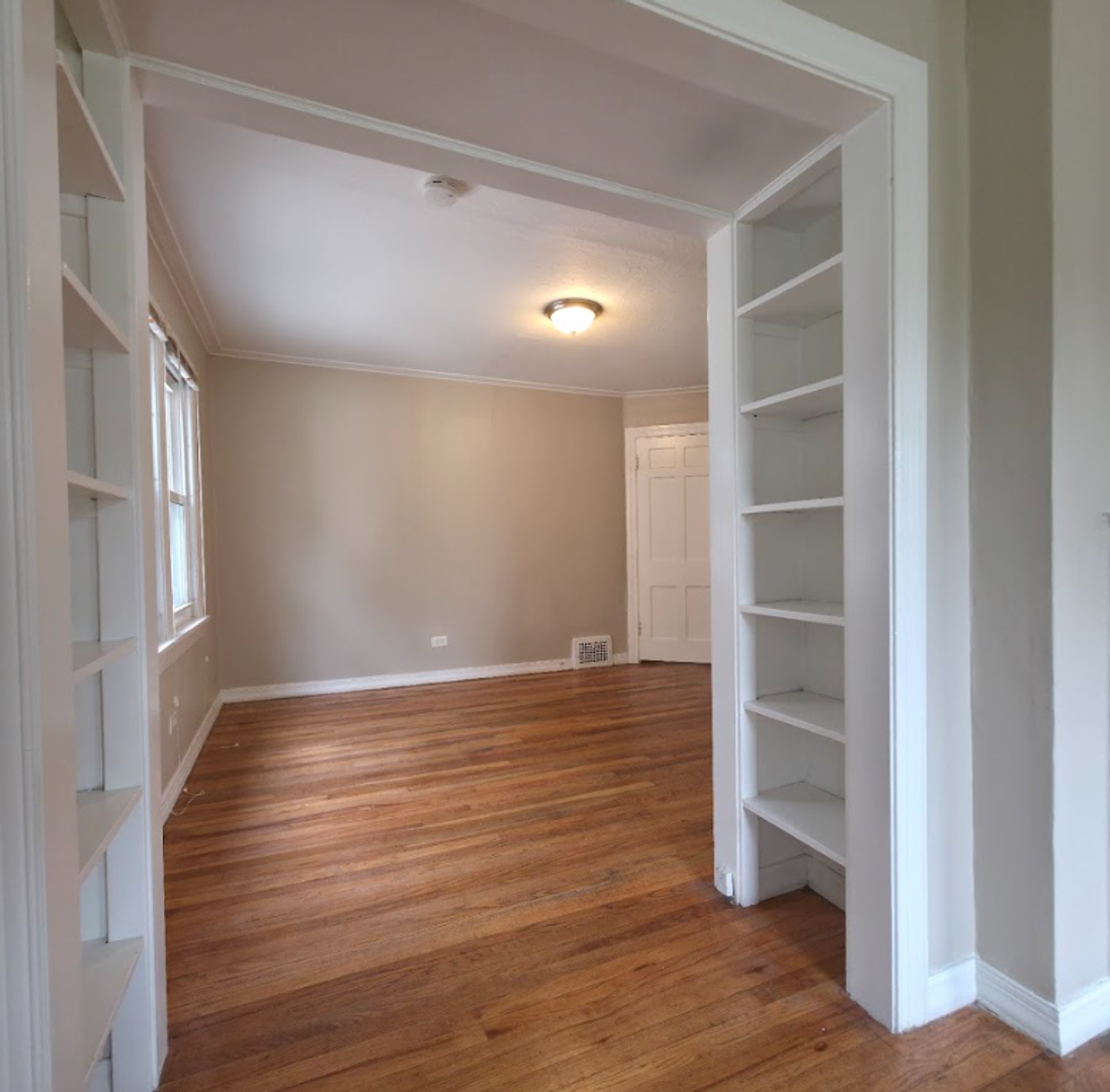 17014 Kenyon Rd unit Down – photo 4