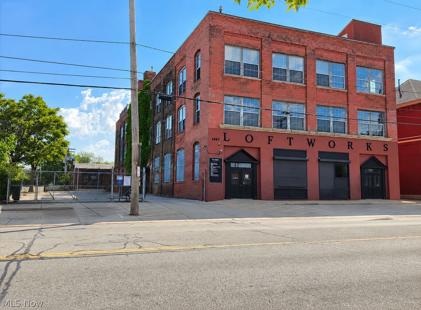 1667 E 40th St unit 3G – photo 1