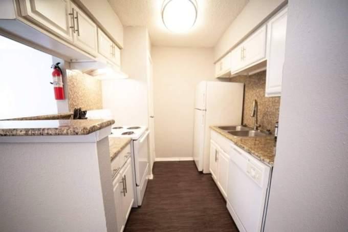 11411 Green Plaza Dr unit # 104 – photo 5
