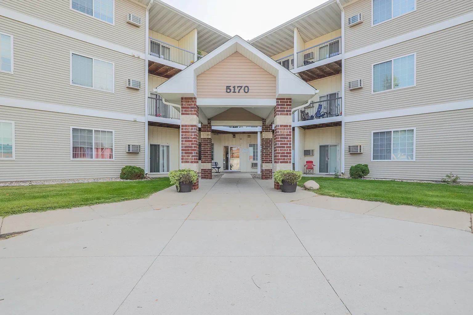 Amber Crossing Apartments – photo 2