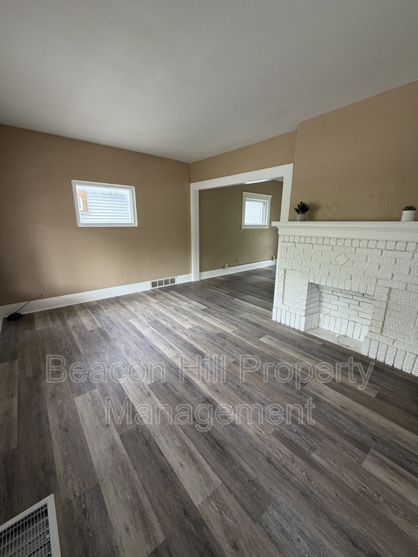 3331 E 145th St – photo 2
