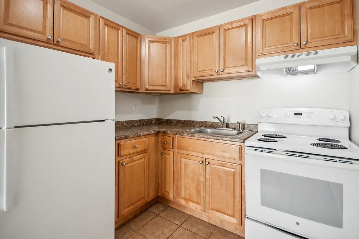 85 Cove Road – photo 2